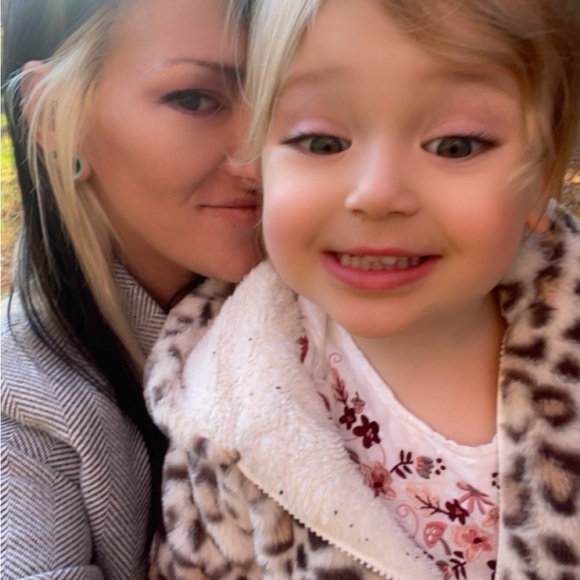 Meet your Posher, Rachel - Picture 5 of 13